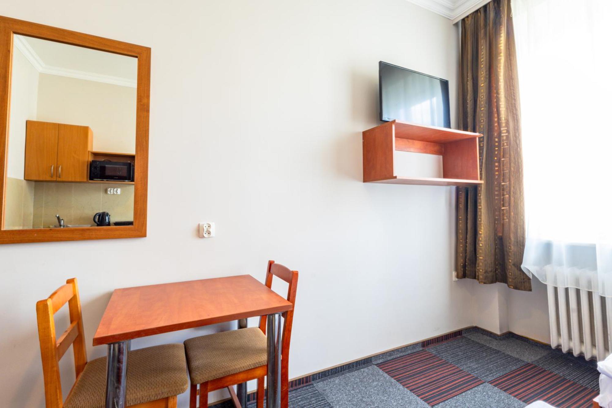 Noclegi Stadion Bed & Breakfast Varşovia Exterior foto