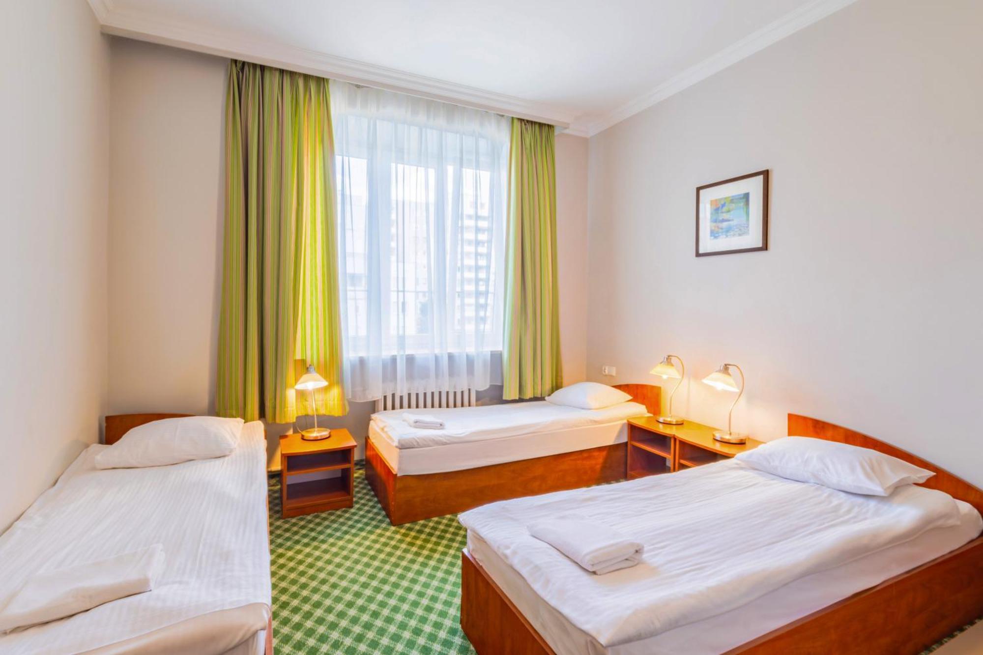 Noclegi Stadion Bed & Breakfast Varşovia Exterior foto